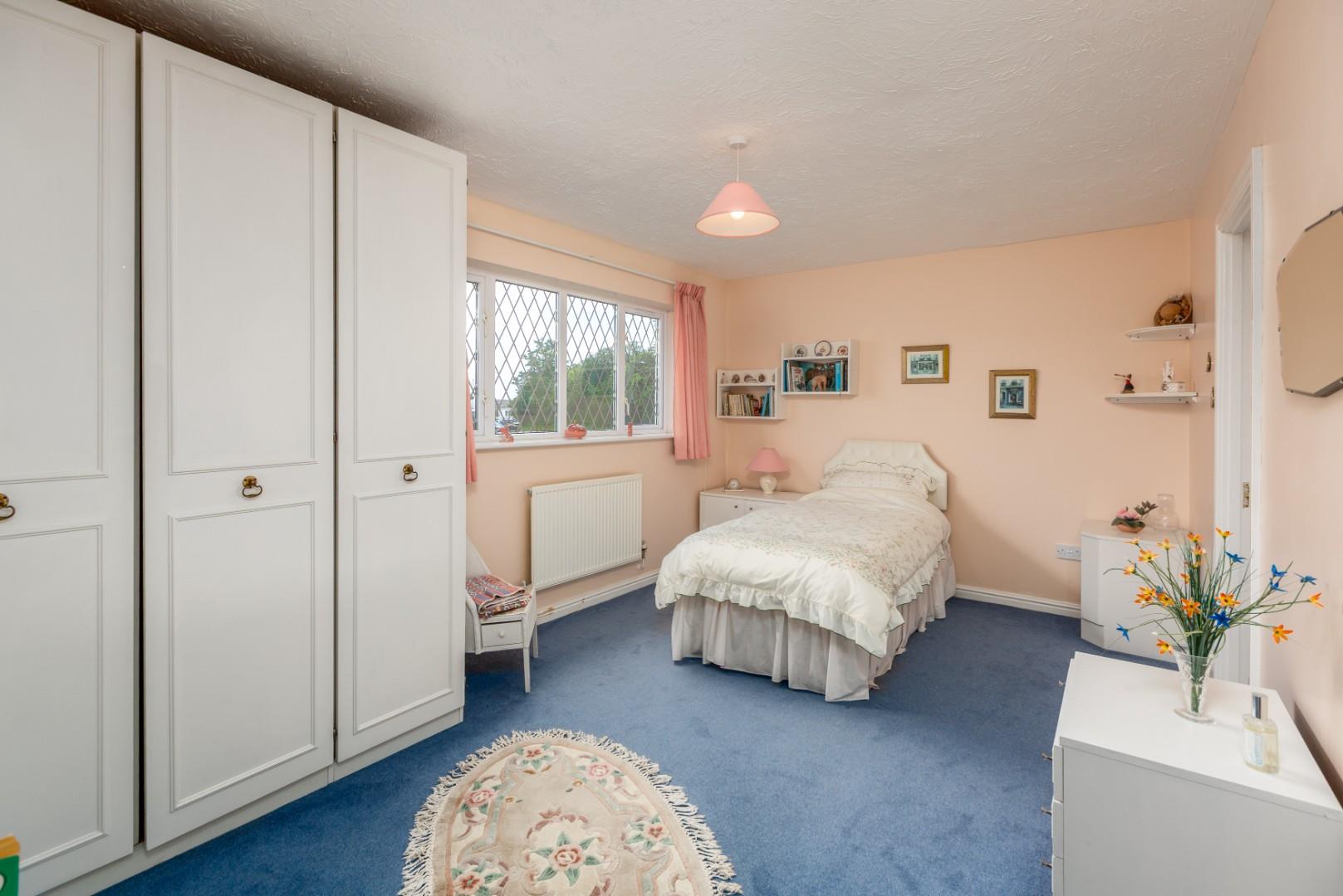 Ffordd Draenen Ddu, West Cross, Newton, Swansea, SA3 5RP